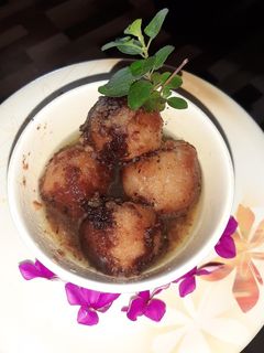 खोवा गुलाब जामुन (Khoya gulab jamun recipe in hindi) रेसिपी मुख्य फोटो