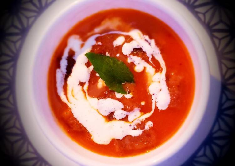Recipe of Homemade Bean tomato soup🥣😋