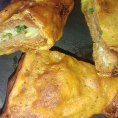 A picture of Garlic Bread Pakoda.