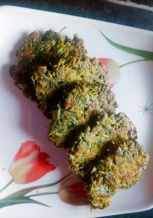 A picture of Green leaf fritters(amaranth leaves):.