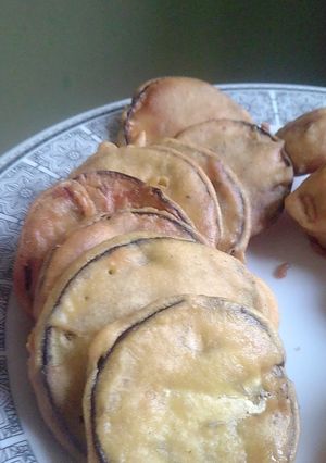 A picture of Baingan ke pakore.