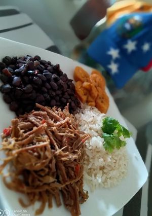 Una foto de PABELLÓN CRIOLLO (PLATO Típico Venezolano)