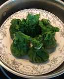 Cải mơ cuộn thịt hấp xì dầu