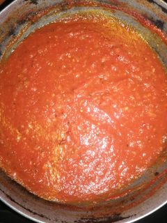 પાસ્તા રેડ સોસ (Pasta Red Sauce Recipe In Gujarati) રેસીપી મુખ્ય ફોટો