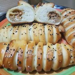 A picture of Chicken cheese bread.