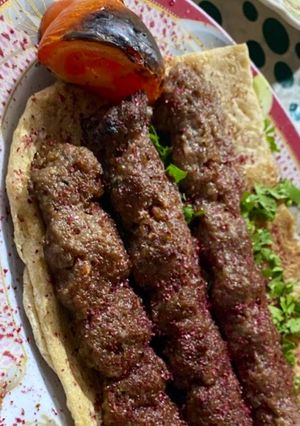 A picture of Kabob koobideh.
