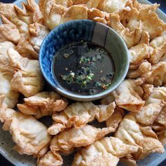 A picture of Crispy Fried Prawn Wontons.