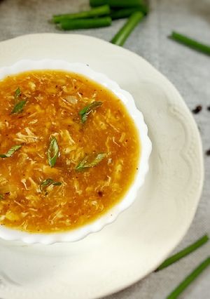 হেলদি চিকেন স্যুপ (healthy chicken soup recipe in Bengali) রেসিপির প্রধান ছবি
