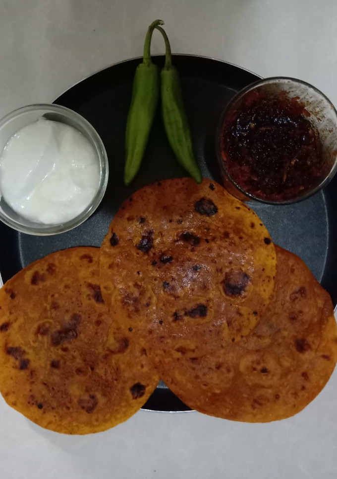 થેપલા (Thepla Recipe In Gujarati) રેસીપી મુખ્ય ફોટો