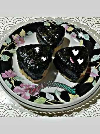 Langkah Mudah untuk Menyiapkan Resep  Onigiri (Nasi Kepal) yang Bikin Ngiler, Enak Banget