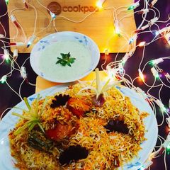 A picture of Spacial Chicken Barbecue biryani.