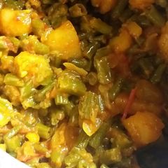 A picture of Cluster beans veg.