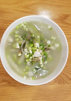 Hình của món Canh bầu nấu hàu.