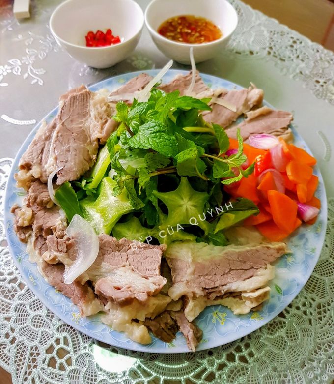 Hình của món Nạm bò luộc.