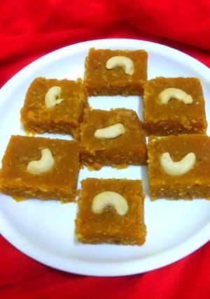 चना दाल की बर्फी (Chana dal ki barfi recipe in hindi) रेसिपी मुख्य फोटो