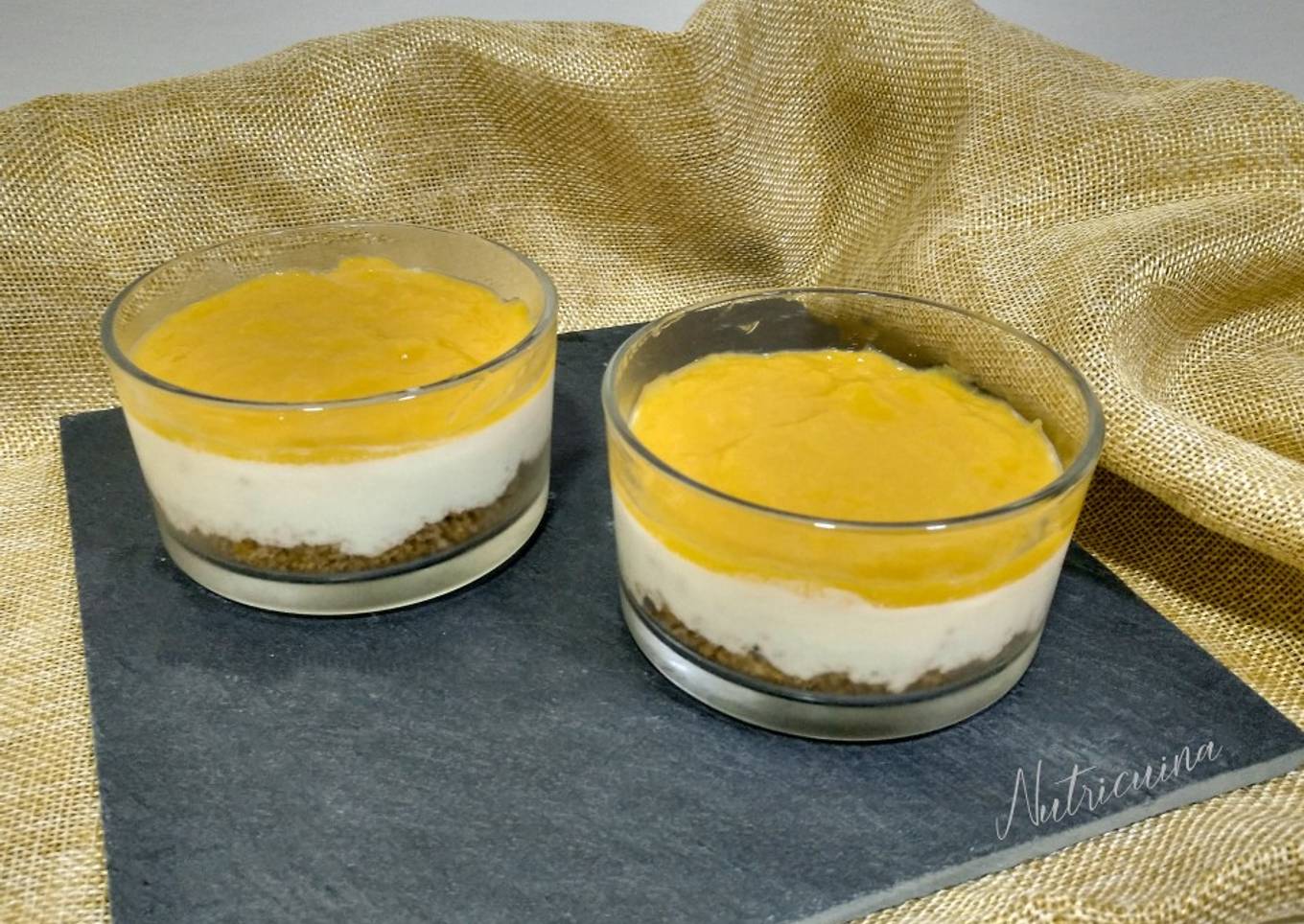 Tarta de queso con mango
