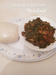 A picture of Efo Riro(miyar soyaye alayaho) and tuwo shikafa.