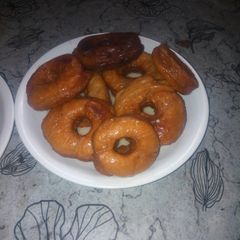 A picture of Doughnut mai icing sugar.