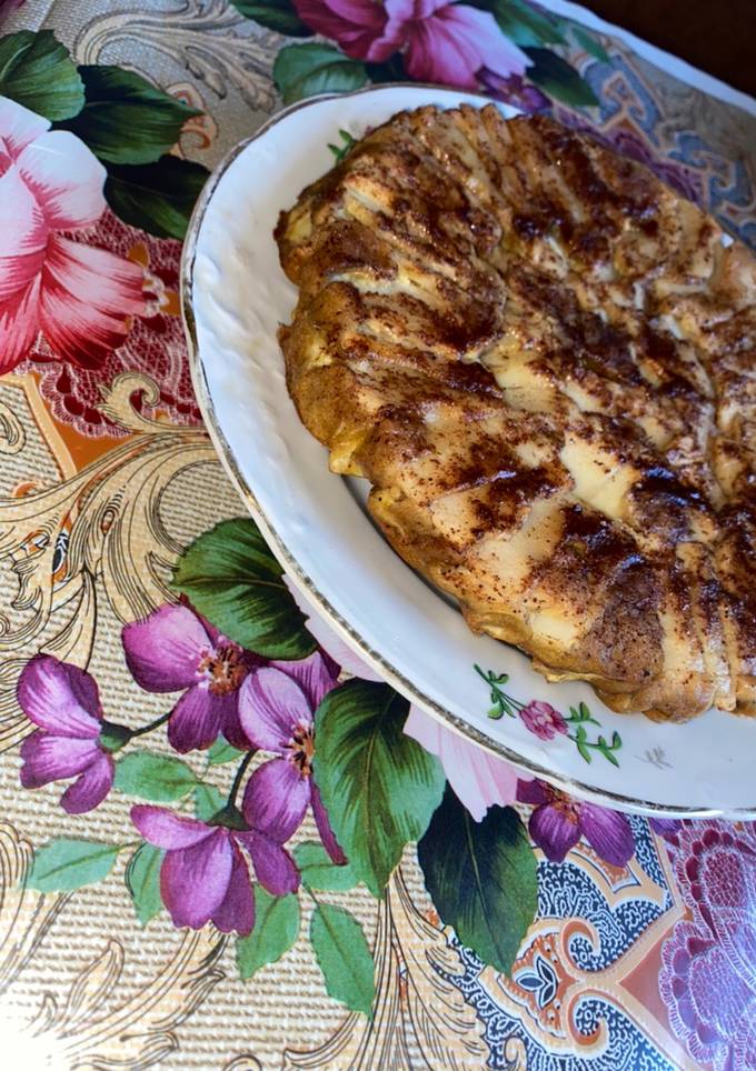 Шарлотка з яблуками