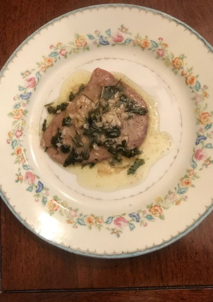 Una foto de Sofrito, filetes estilo griego