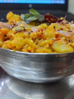 சுரைக்காய் கூட்டு (Suraikkai kootu recipe in tamil) செய்முறை முக்கிய புகைப்படம்