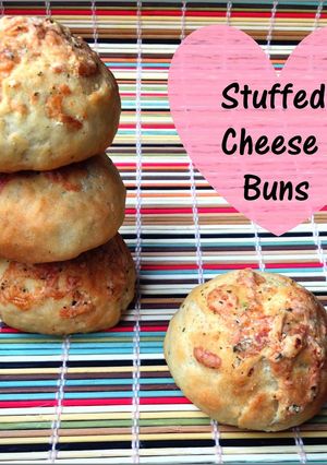 A picture of Stuffed Cheese Buns.