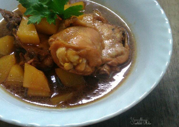 Semur Ayam Kentang