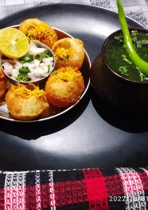 પાણી પૂરી (Panipuri Recipe In Gujarati) રેસીપી મુખ્ય ફોટો