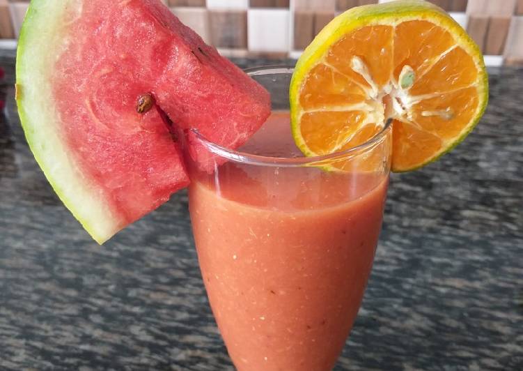 Recipe of Tasty Watermelon Punch#WeeklyJikoni Challenge