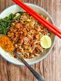 Mie Kangkung Benteng