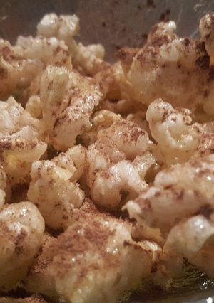 Una foto de Pochoclos o palomitas(de arroz) con miel y canela.(saludables)