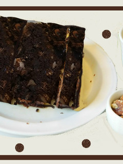 சாக்லேட் வாழைப்பழ கேக்(chocolate banana cake recipe in tamil) செய்முறை முக்கிய புகைப்படம்