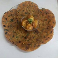 A picture of Methi Tepla.