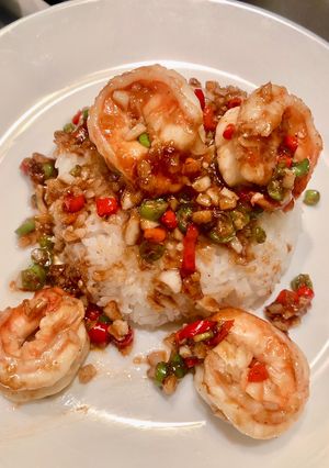 รูปของ ข้าวราดกุ้งผัดพริกกระเทียม