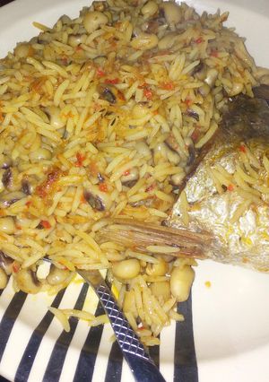 A picture of Jallof din shinkafa da wake.