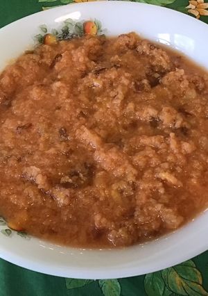 Une photo de Compote de prunes, coings et pommes