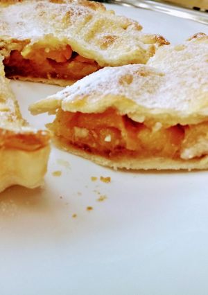 Una foto de Tarta de manzana fácil, práctica y económica