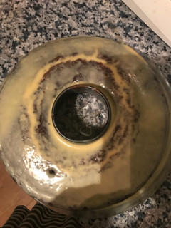 Una foto de Bizcocho de chocolate bañado con chocolate blanco