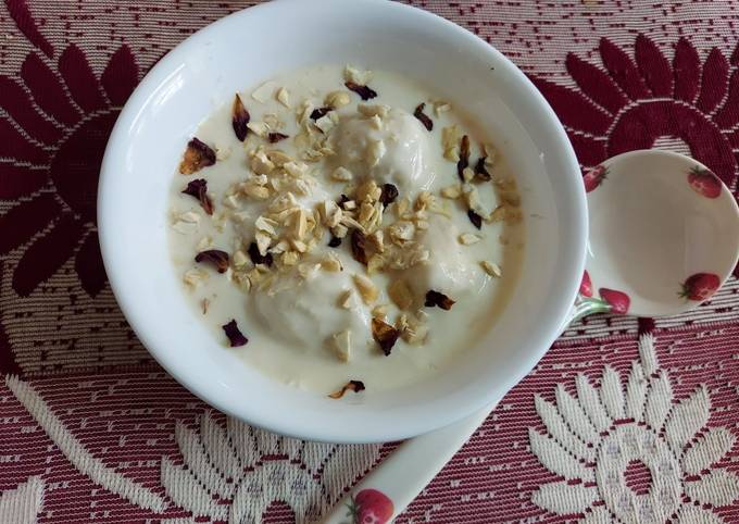 Rasgulla Kheer or Rosogollar Payesh