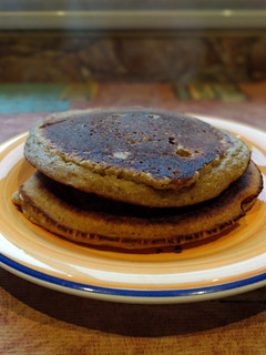 Una foto de Pancakes de avena y arándanos