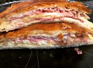 Una foto de Tarta de jamón y queso