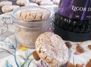 Foto principal de Galletas de almendra y licor de grosella
