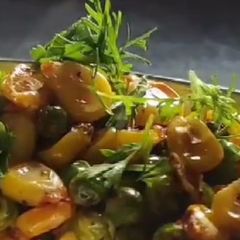 A picture of Baby corn salad.