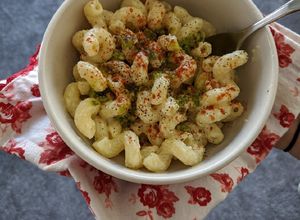 Una foto de Mac'n' Cheese con crema de Cajú (Cashew nuts o anacardos)
