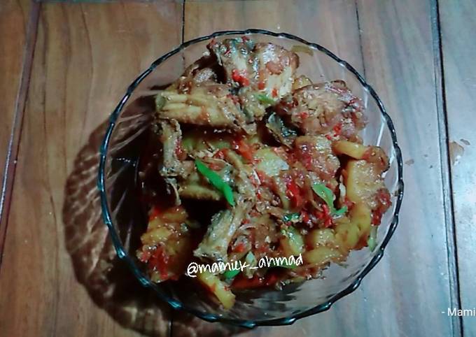 Ayam nanas masak pedas