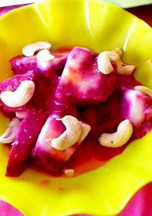 बीटरूट रबड़ी आइसक्रीम (Beetroot rabdi Icecream recipe in hindi) रेसिपी मुख्य फोटो
