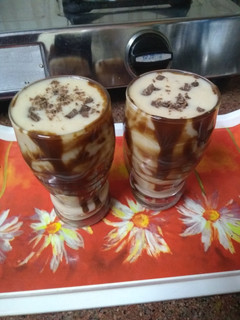 A picture of Chickoo shake recipe.