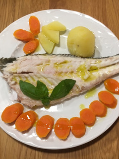 Una foto de Lubina a la sal - receta de pescado al horno