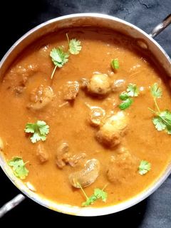 मशरूम की सब्जी (Mushroom ki sabzi recipe in Hindi) रेसिपी मुख्य फोटो
