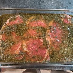 A picture of Steak Marinade Basil.